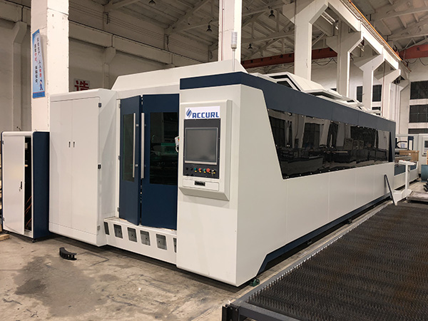 3000mmx1500mm Máy cắt laser kim loại sợi CNC cho thép không gỉ, sắt, vật liệu carbon