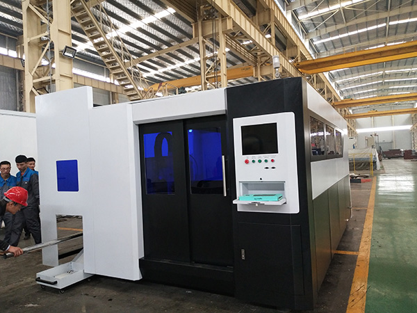 máy khắc laser tấm thép không gỉ tấm cắt laser giá