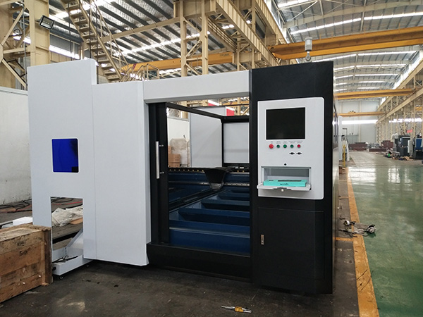 Giá chính xác cao 3000x1500mm Máy cắt laser sợi nhỏ 1000w 1500w
