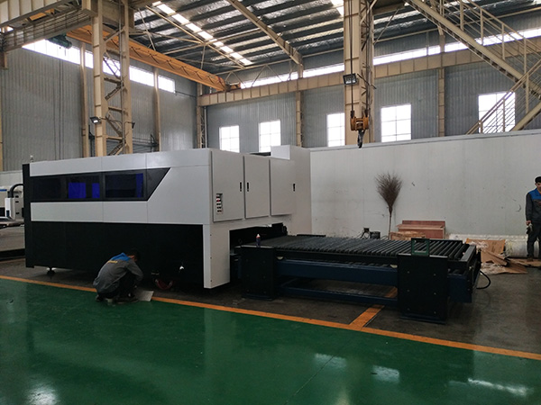 Giá máy cắt laser kim loại để bán với giá xuất xưởng