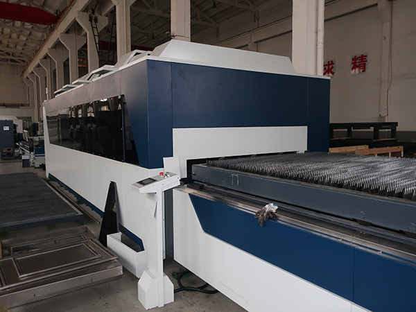 máy cắt laser sợi chính xác cao cho tấm kim loại nhôm